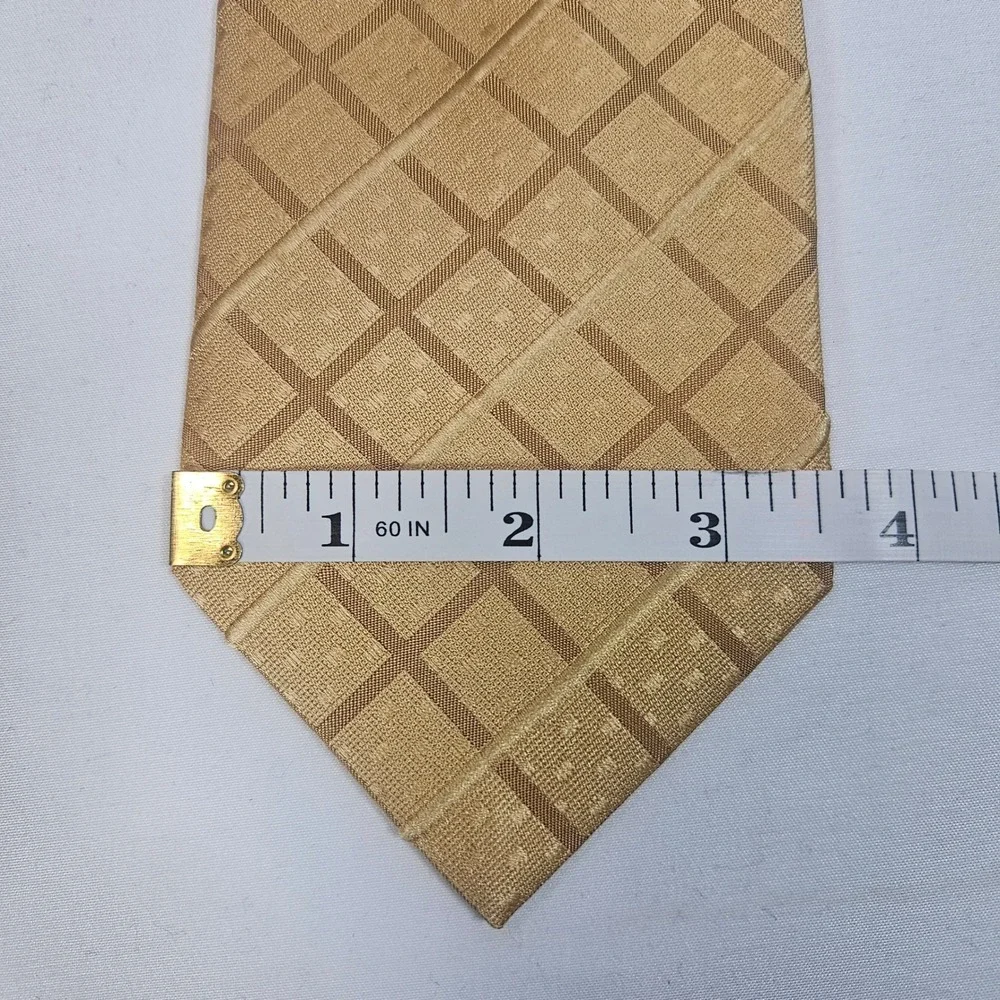 Preswick & Moore Mens Gold Plaid Silk Necktie Stain Repellent‎ Wrinkle Free